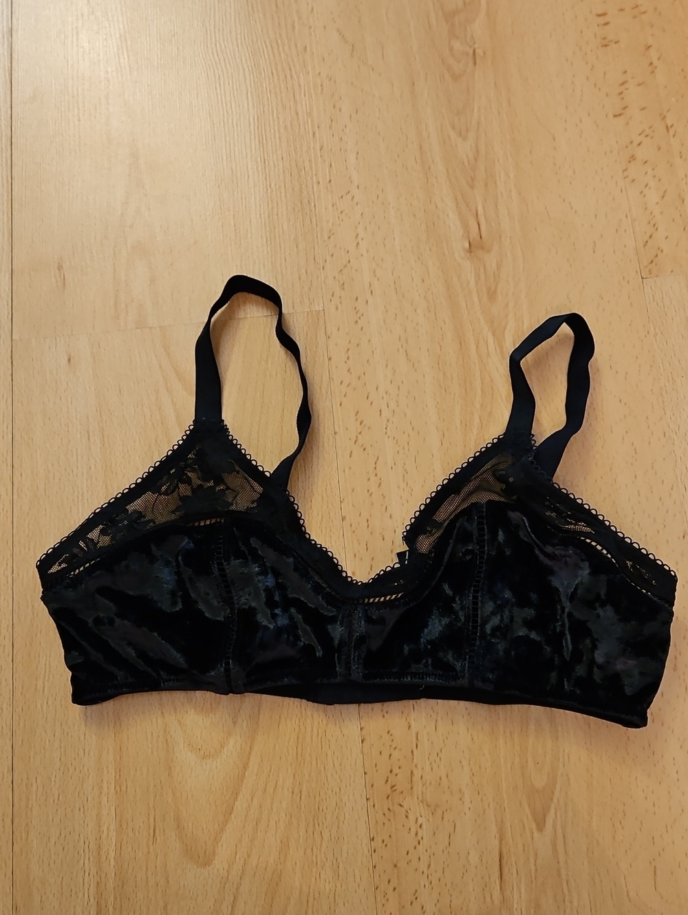Victoria's Secret Black Velvet & Lace Bralette